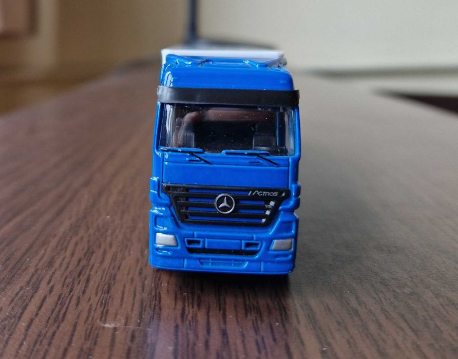 Продавам камионче Мерцедес