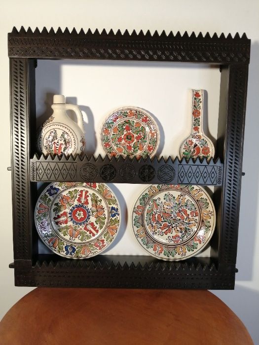 Vand blidar din lemn de tei sculptat cu 2 polite