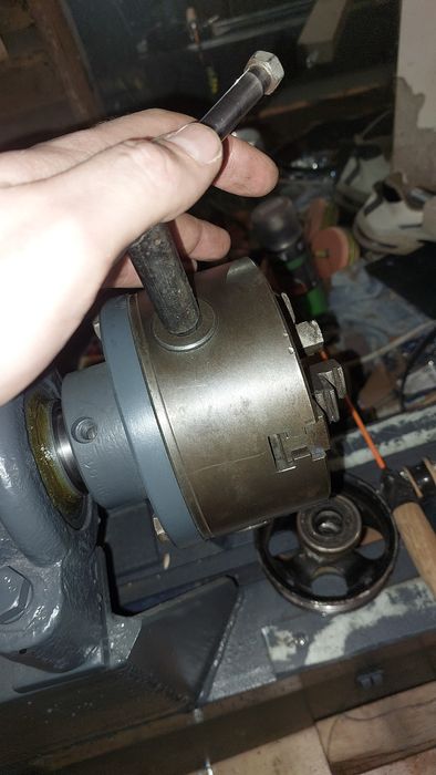 Патрон для станка по метаму