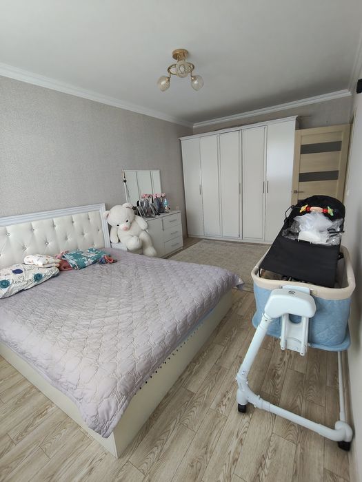 Продам квартиру 3-х комнатную