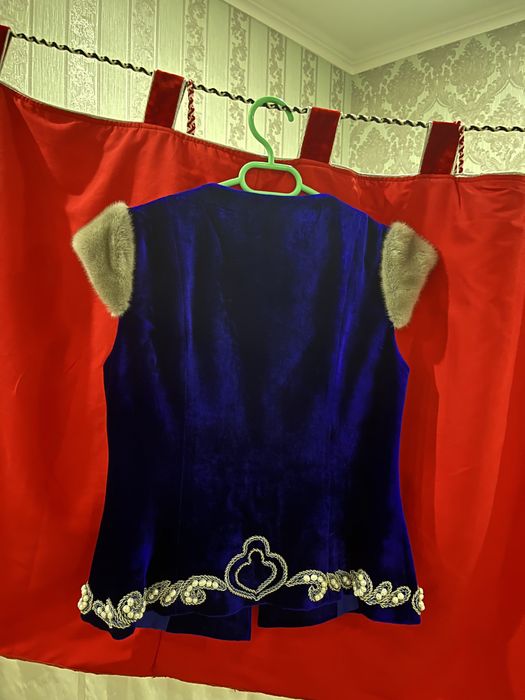 Кажекей өте әдемі тігілген