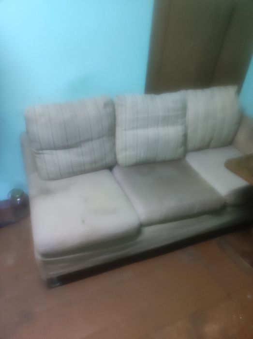 Продам-Диван со съемными подушками