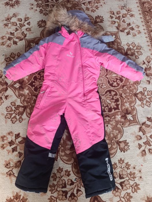 Продам куртку и комбенизон на девочку