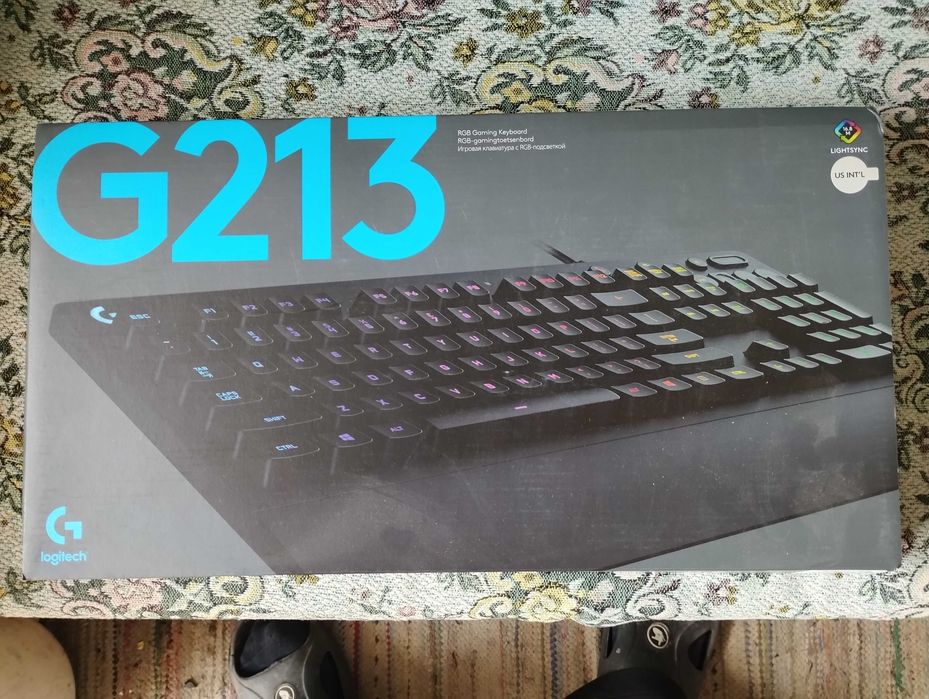 продавам геймърска клавиатура Logitech G213