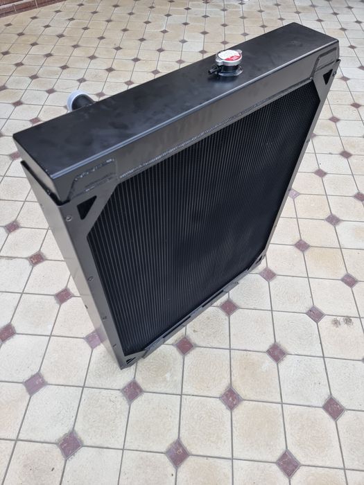 Case 2166 va Case 2366 ga yangi va zamonaviy alyumin radiator sotiladi