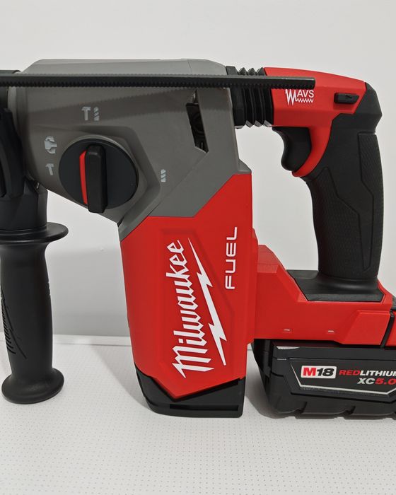 Ciocan rotopercutor Milwaukee