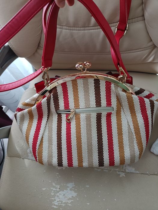 Geantă roșie eleganta