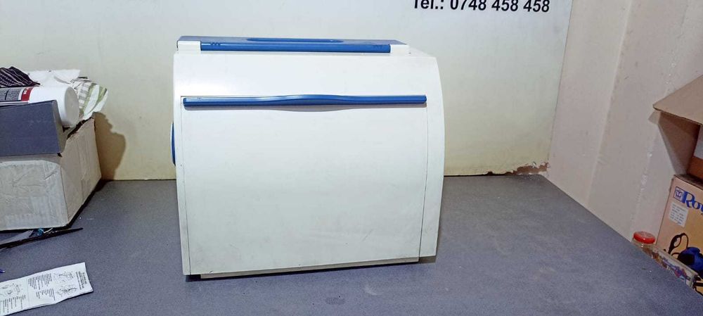 Masina de cusut Victoria Nahcentrum cu grifer metalic