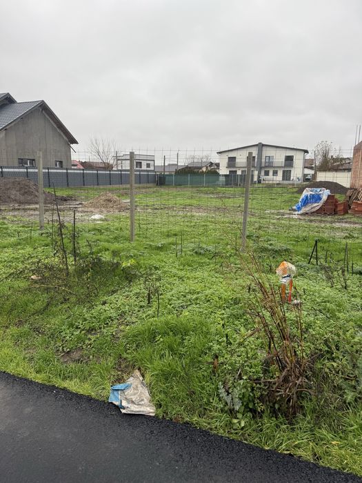 Vand teren cazasu 1000 mp