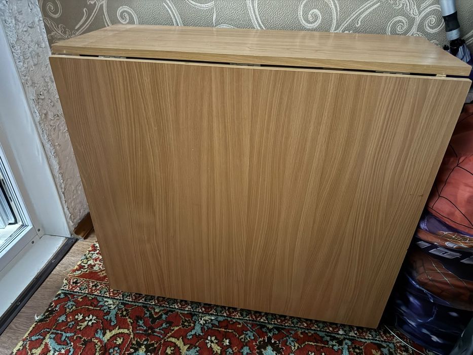 Продам стол книжка