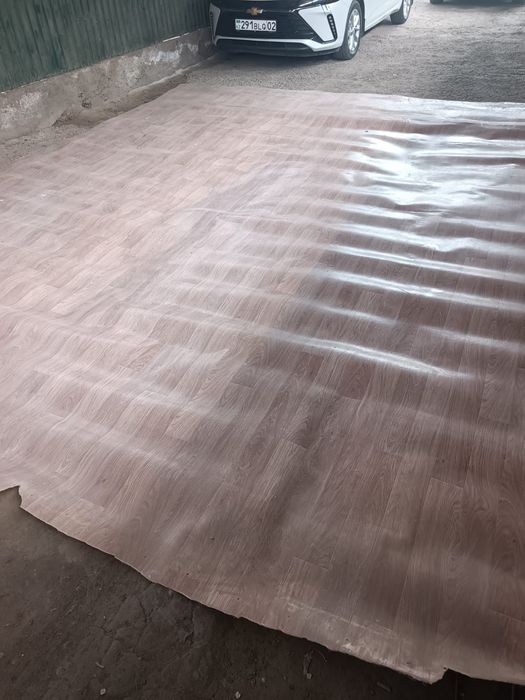 Продам 2 линолеума в хорошем состоянии