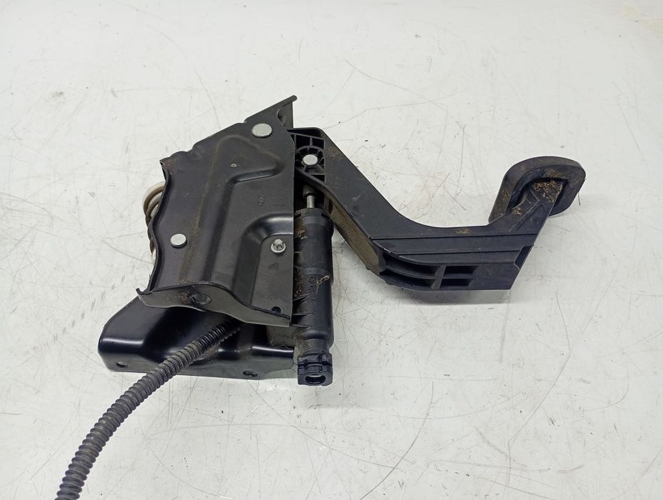 Pedala ambreiaj 1036776 Mercedes Benz Sprinter 906 (2006 - 2013)