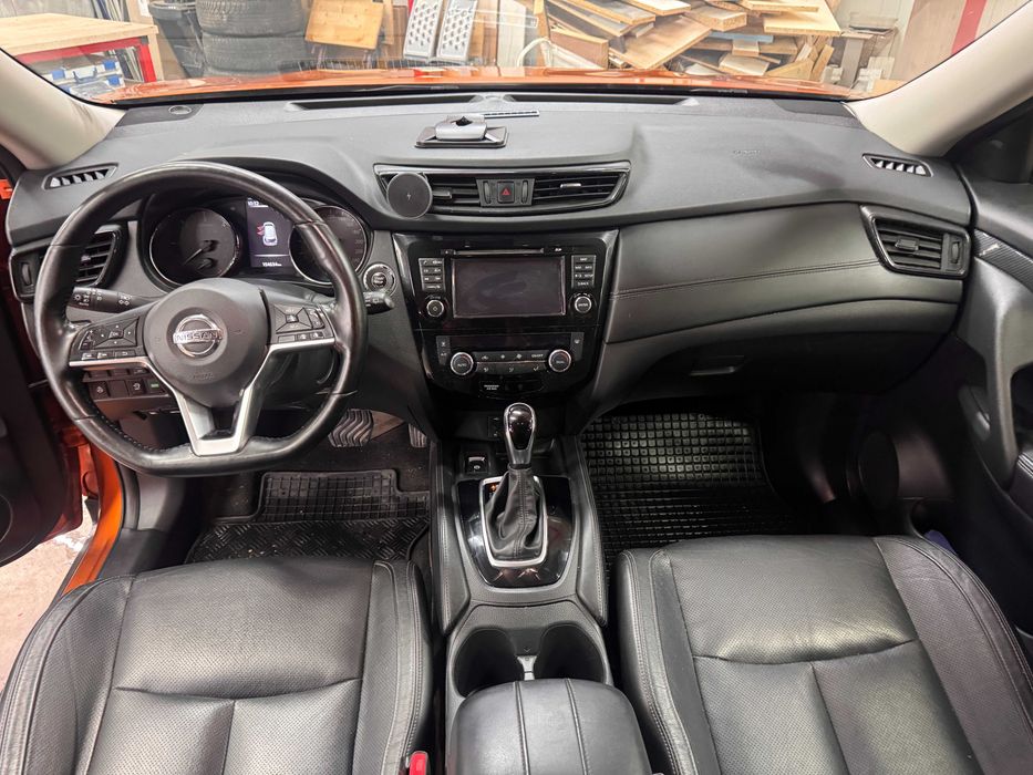 Продавам Nissan X-Trail 2018