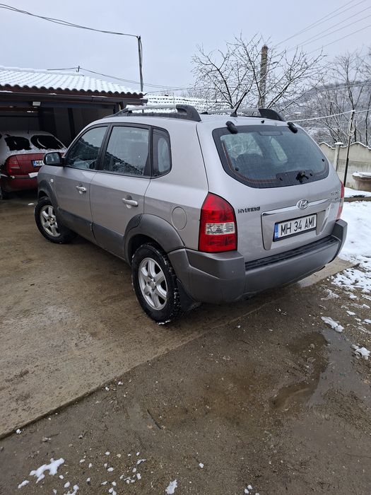 Hyundai  Tucson 2.0 crdi