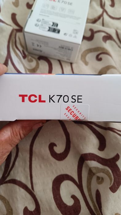 Se vinde 2 telefoane noii nu au fost folosite