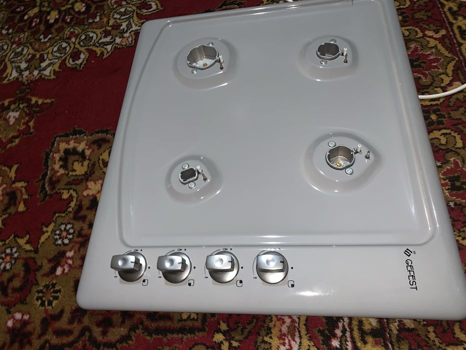 Продаются Новые газовые плиты