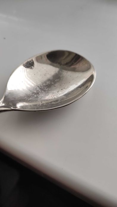 Голяма и  тежка щипка за сервиране на храна