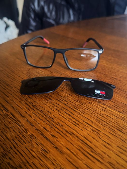 Ochelari Tommy hilfinger de soare si de vedere