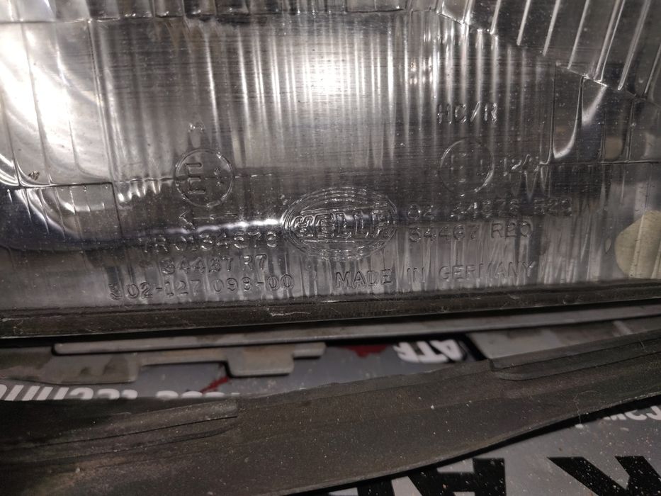 Оригинальные фары от Мерседеса W201.