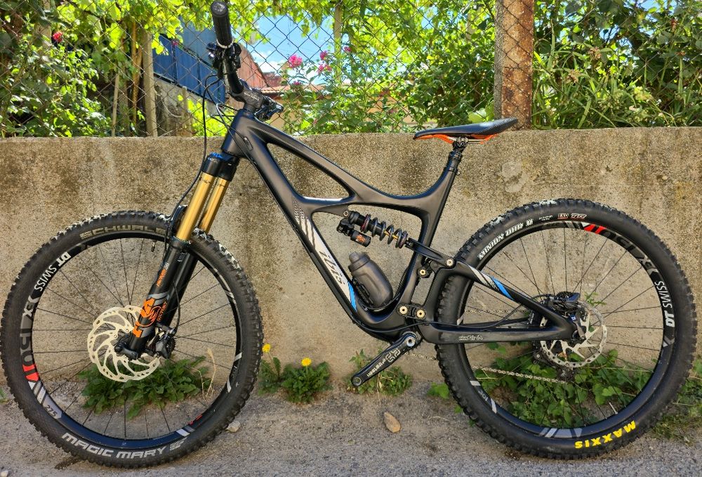 Върхов клас Карбонов Ендуро велосипед Ibis Mojo Fox 36 Kashima, Sram XX1 1x11 Shox Fox DH2X Kashima XT Shimano 27.5 цола M-L размер