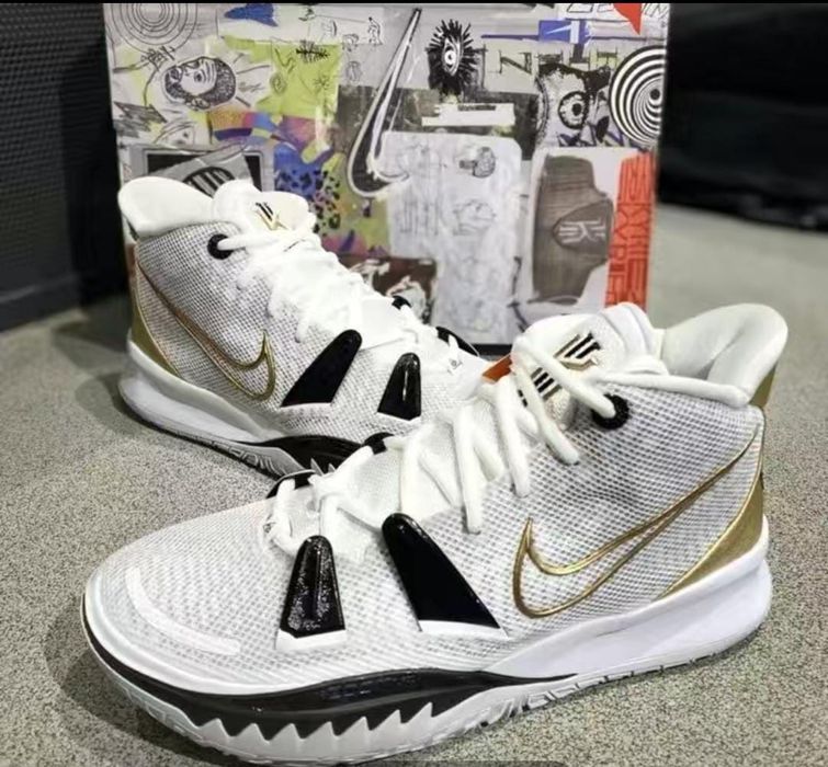 Стильные кроссовки/есть бесплатная доставка с предоплатой