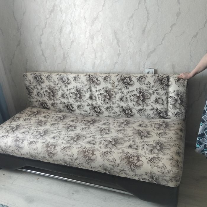 Продам диван в хорошем состоянии