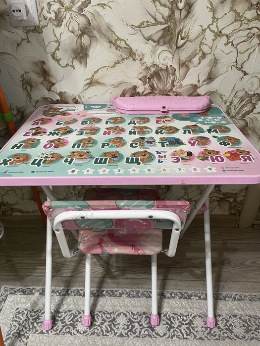 Продаю детский стол