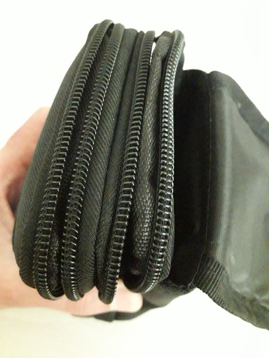 Модерна черна чанта