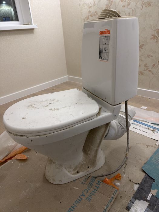 Продам унитаз Sanita