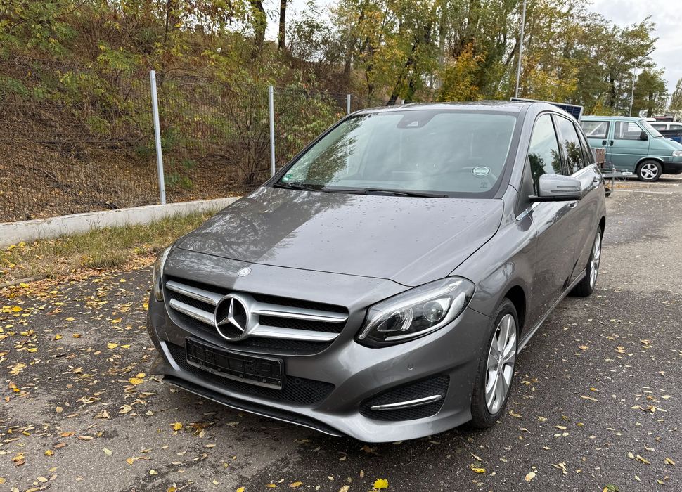 Mercedes-Benz B 200