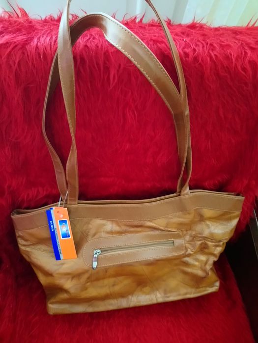 Дамска     чанта