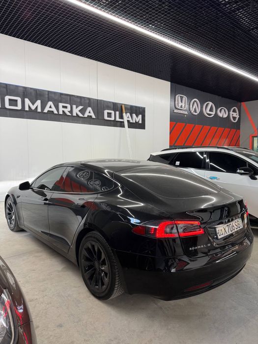 Tesla model s 75