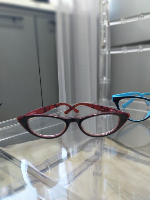 Продам очки для чтения