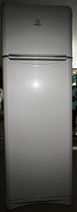 Продается холодильник Indesit в хорошем состоянии (б/у)