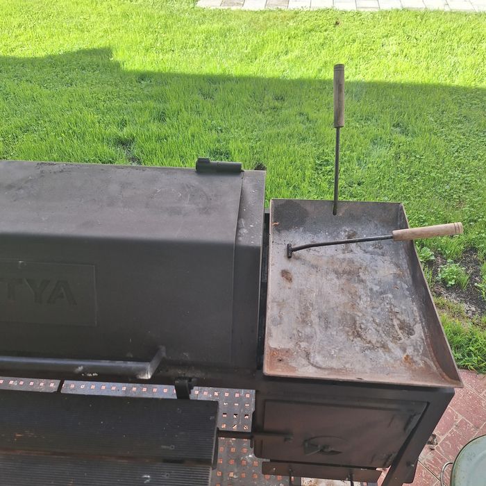 Gratar/BBQ Hestya