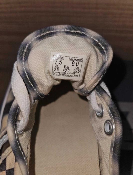 Teniși Vans Authentic negru, purtați