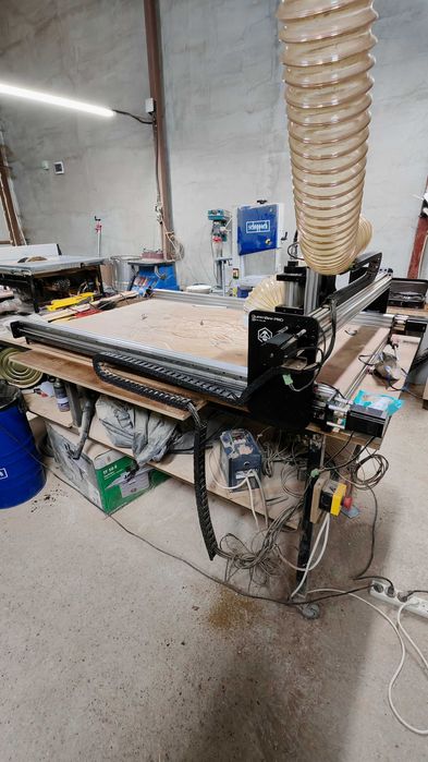 CNC 150/100cm cu spindle(Freza) 2,2kw racire aer folosit 9 luni