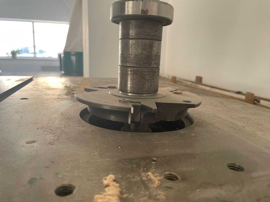 Фрезерный станок Б/У