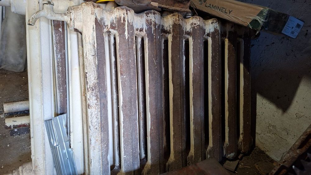 Продам чугунные батареи