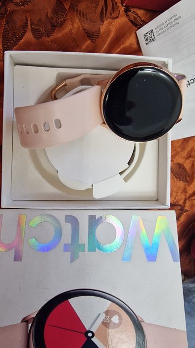 Часы ручные  продаю