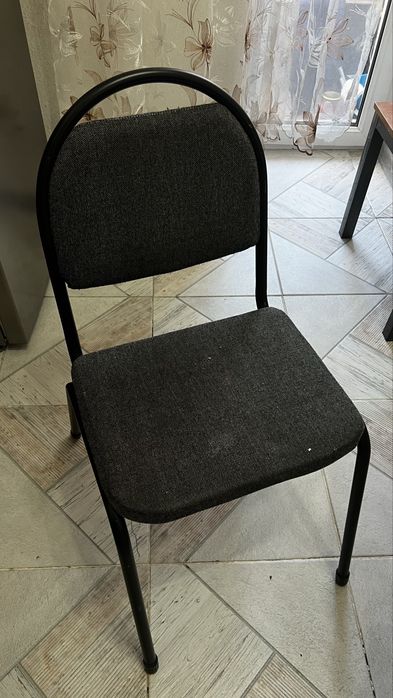 Срочно продам стулья 5 штук