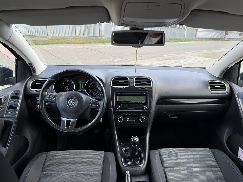 VOLKSWAGEN Golf 2010 — imagine 5