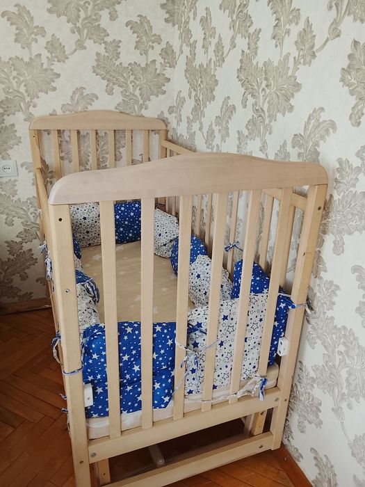 Детская кроватка