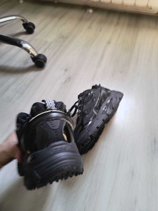 Off White Be Right Back negri