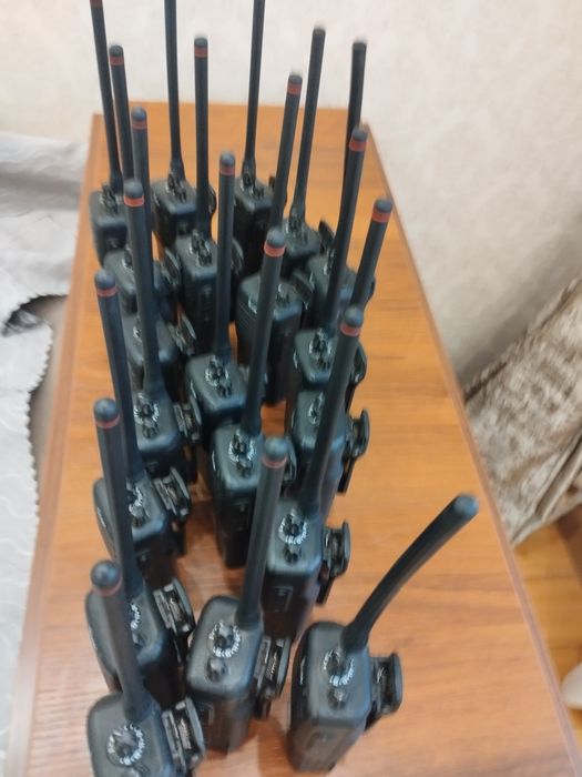 партия рации ICOM F-16
