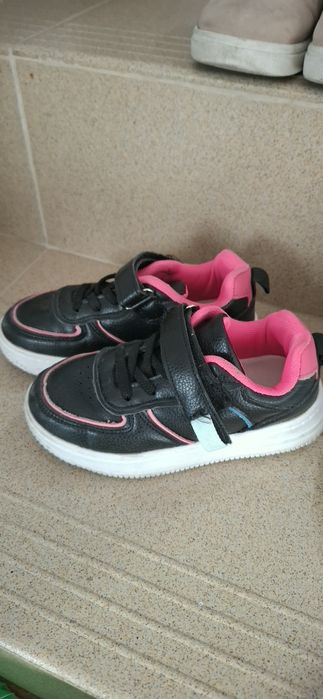 Обувки за момиче  28 номер