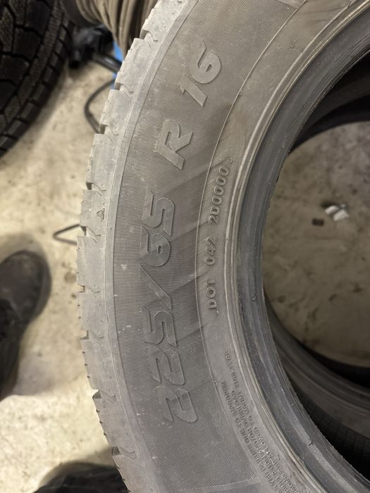 225/65/16C vredestein compact 2 all season+