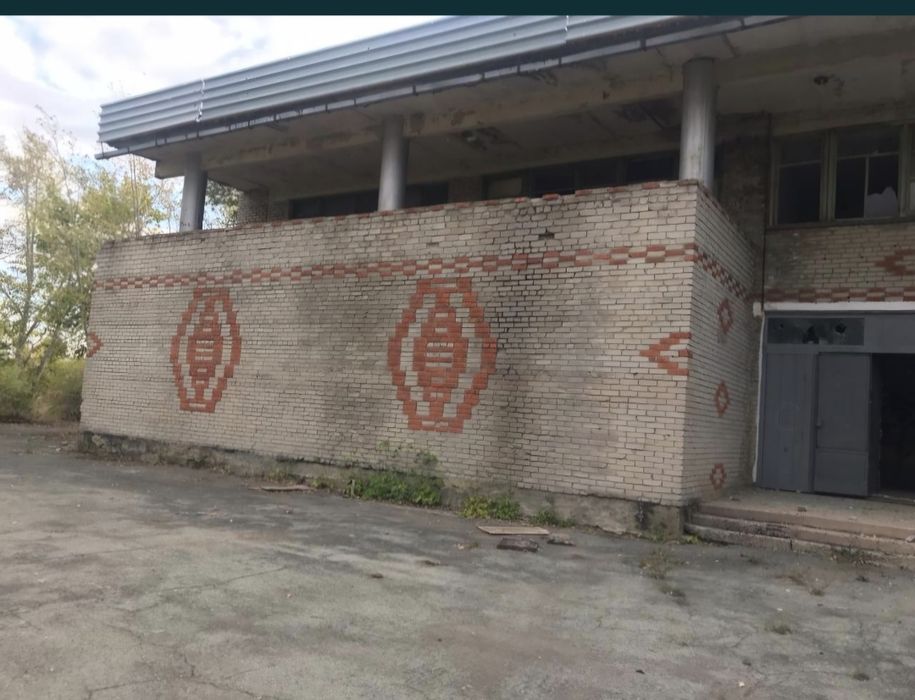 Продам здание на разбор.