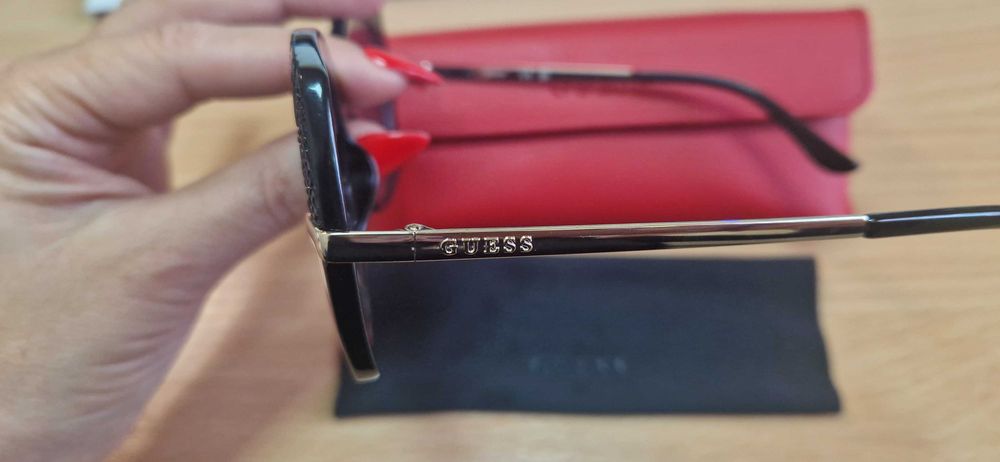 Оригинални слънчеви очила Guess
