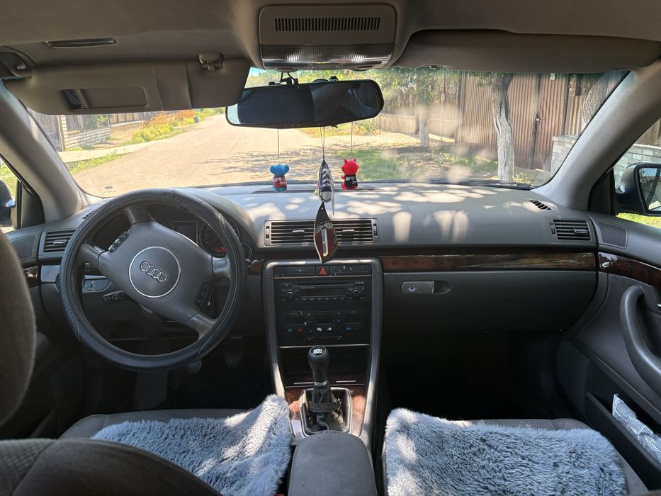 AUDI A4 0 — imagine 4